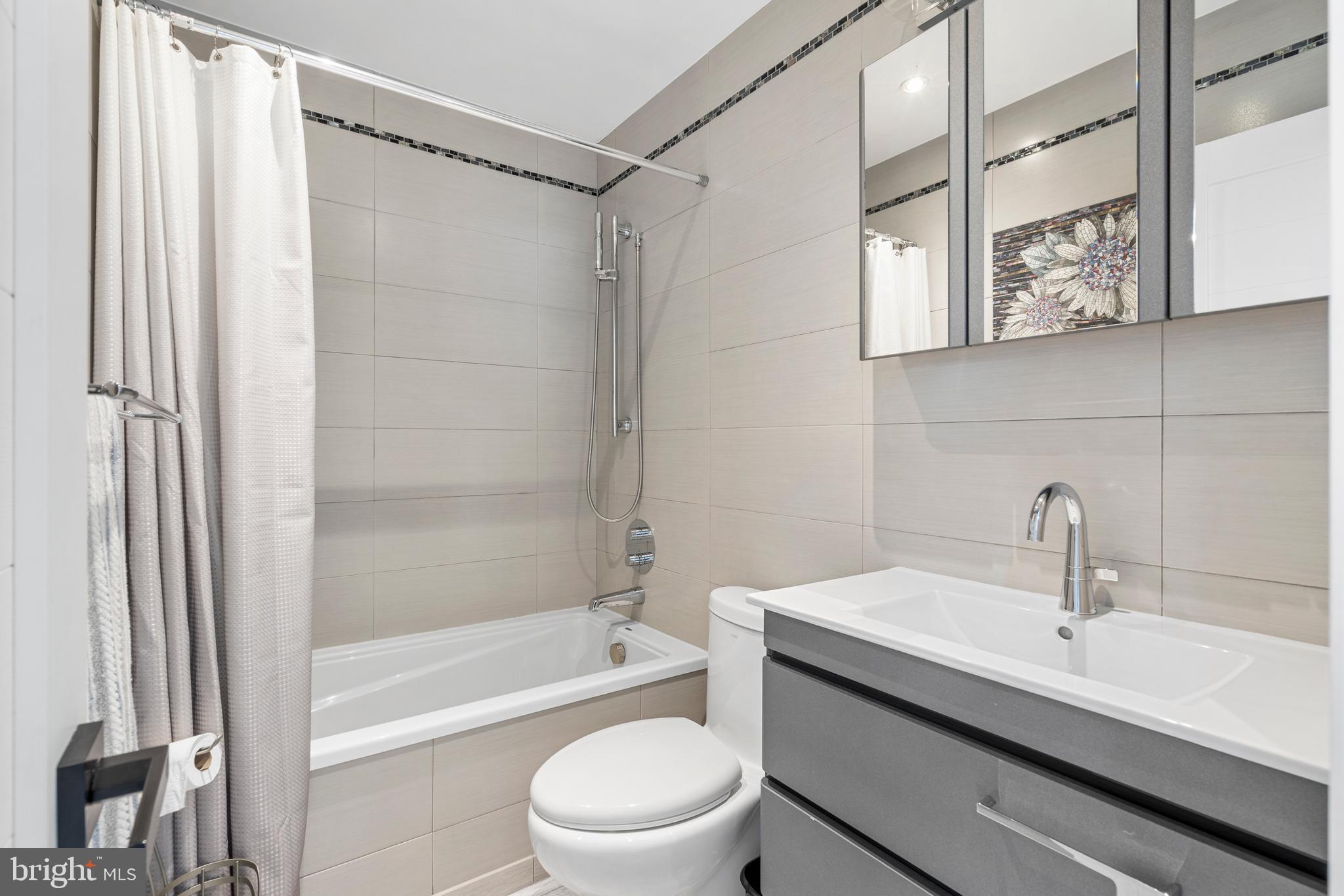 SOMERTON - Residential