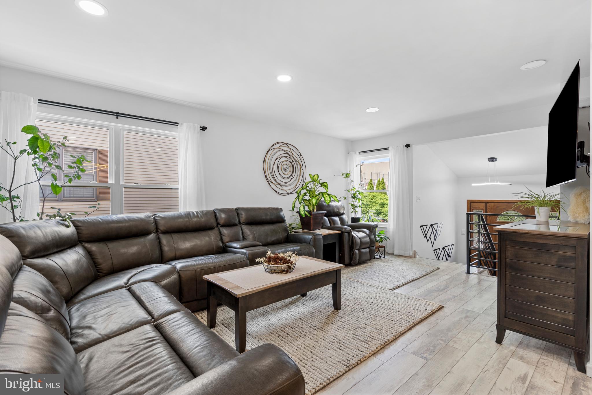 SOMERTON - Residential