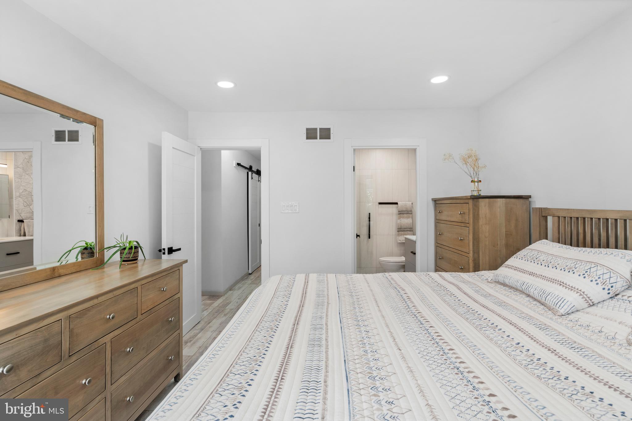 SOMERTON - Residential