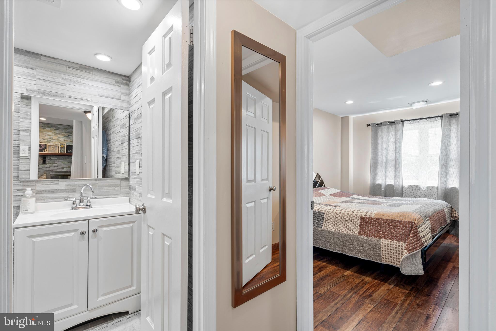 SOMERTON - Residential