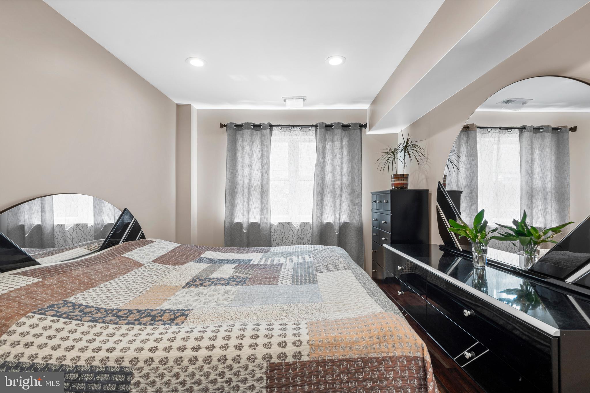 SOMERTON - Residential
