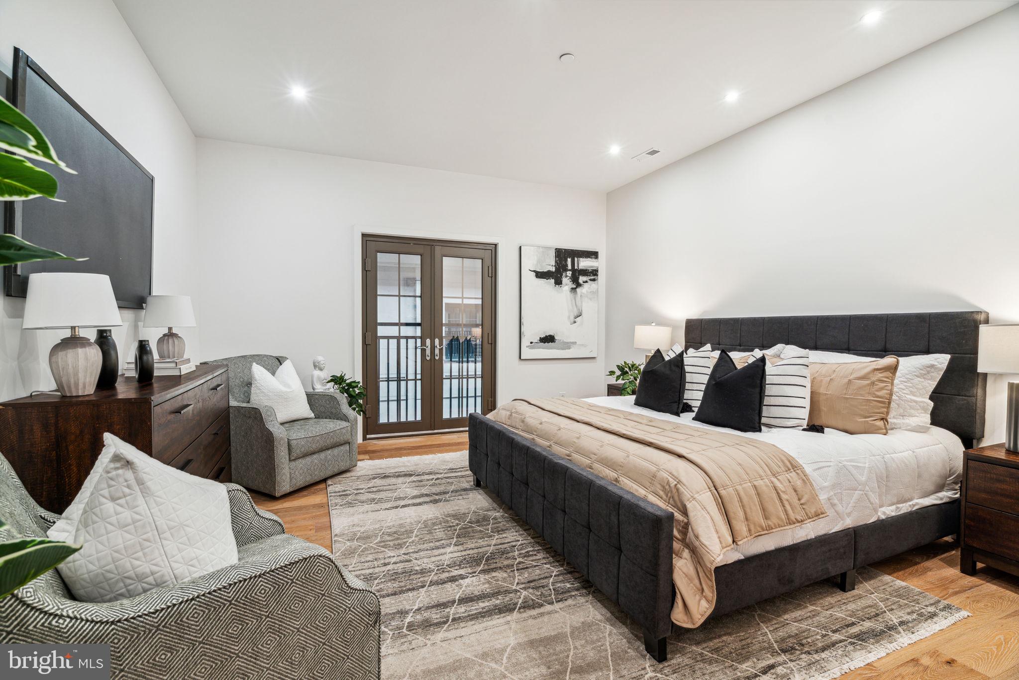 RITTENHOUSE SQUARE - Residential