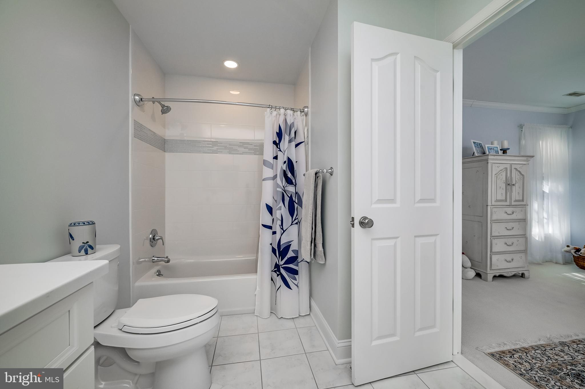 RIVER HILL - Residential