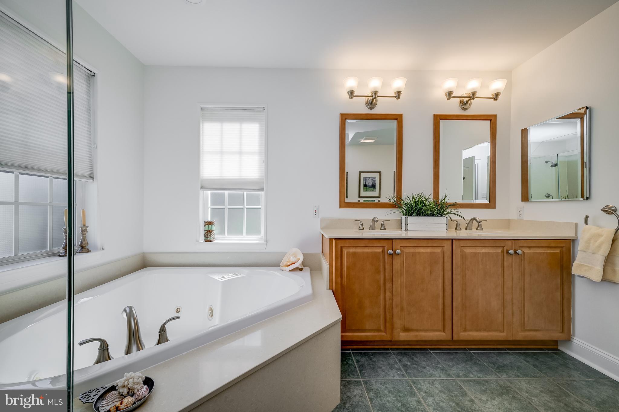 RIVER HILL - Residential