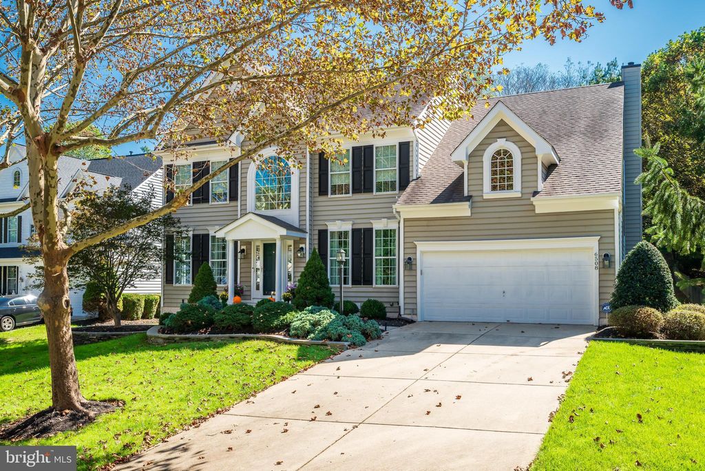 Photo of 6508 Folded Leaf Square, COLUMBIA, MD 21044 (MLS # MDHW2060404)