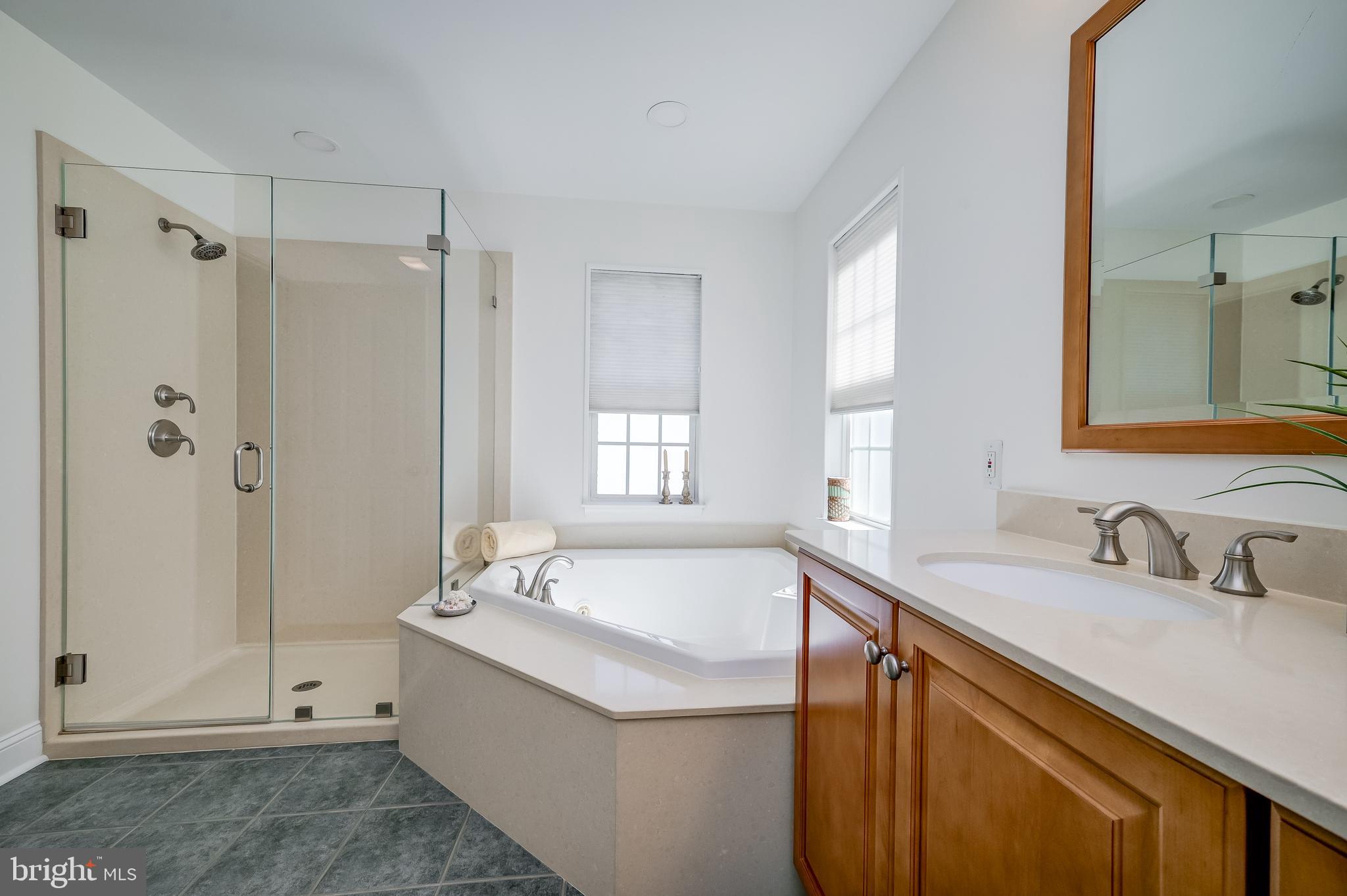 RIVER HILL - Residential