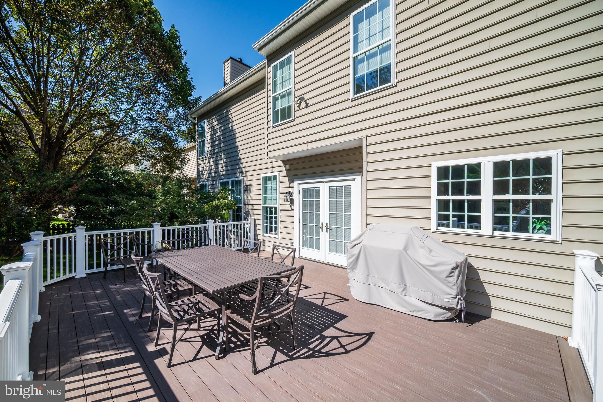 RIVER HILL - Residential