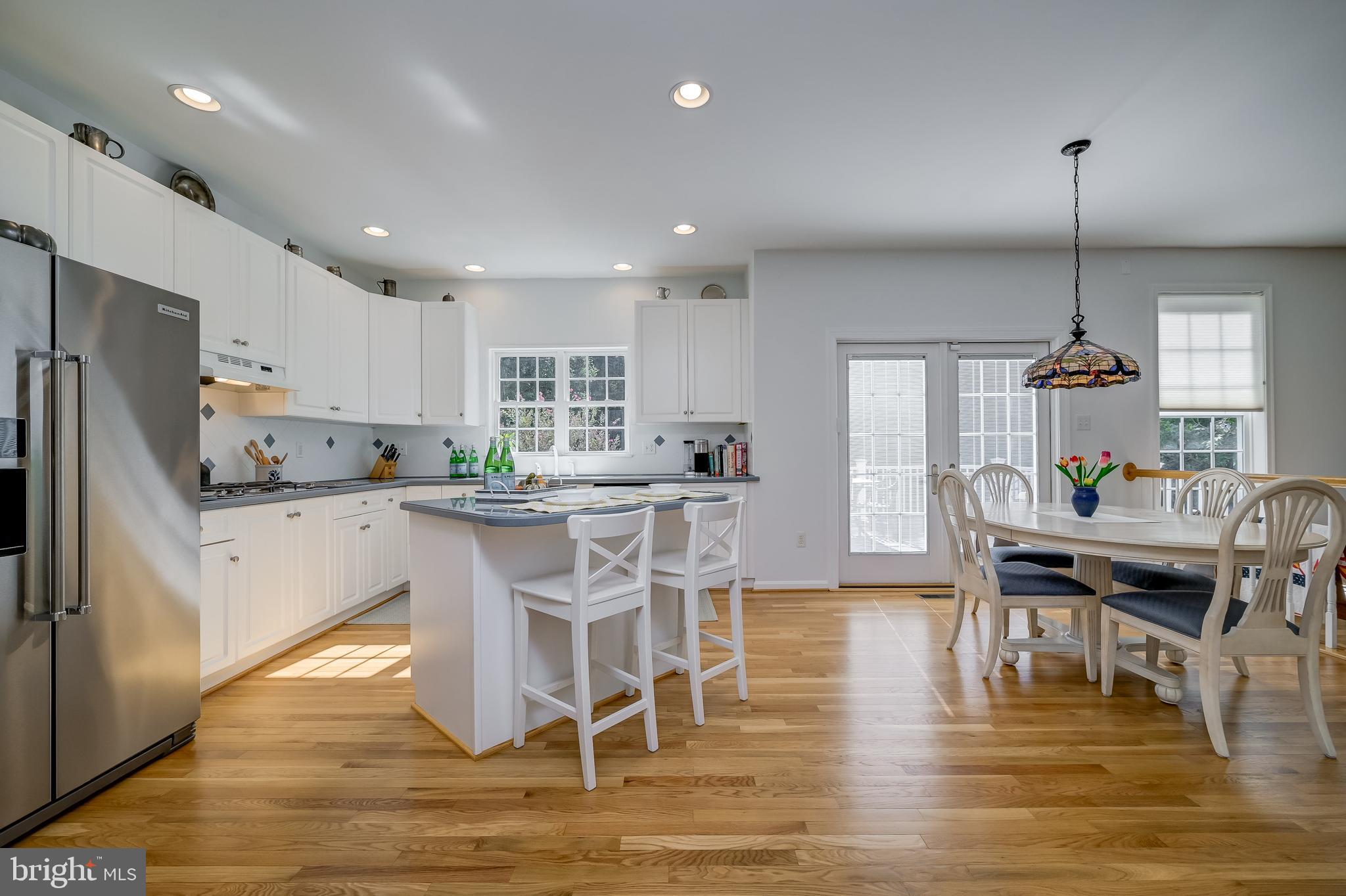 RIVER HILL - Residential