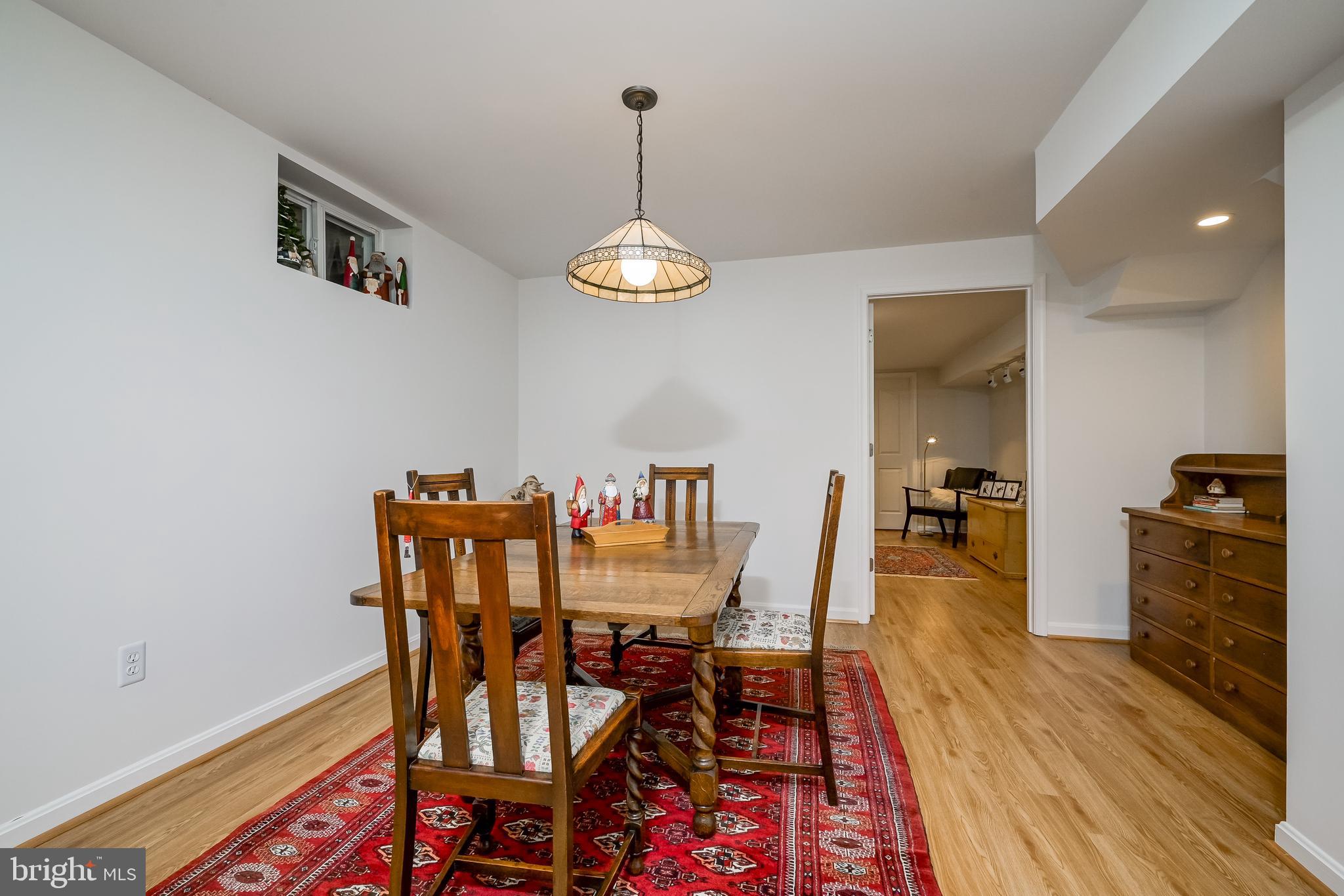 RIVER HILL - Residential