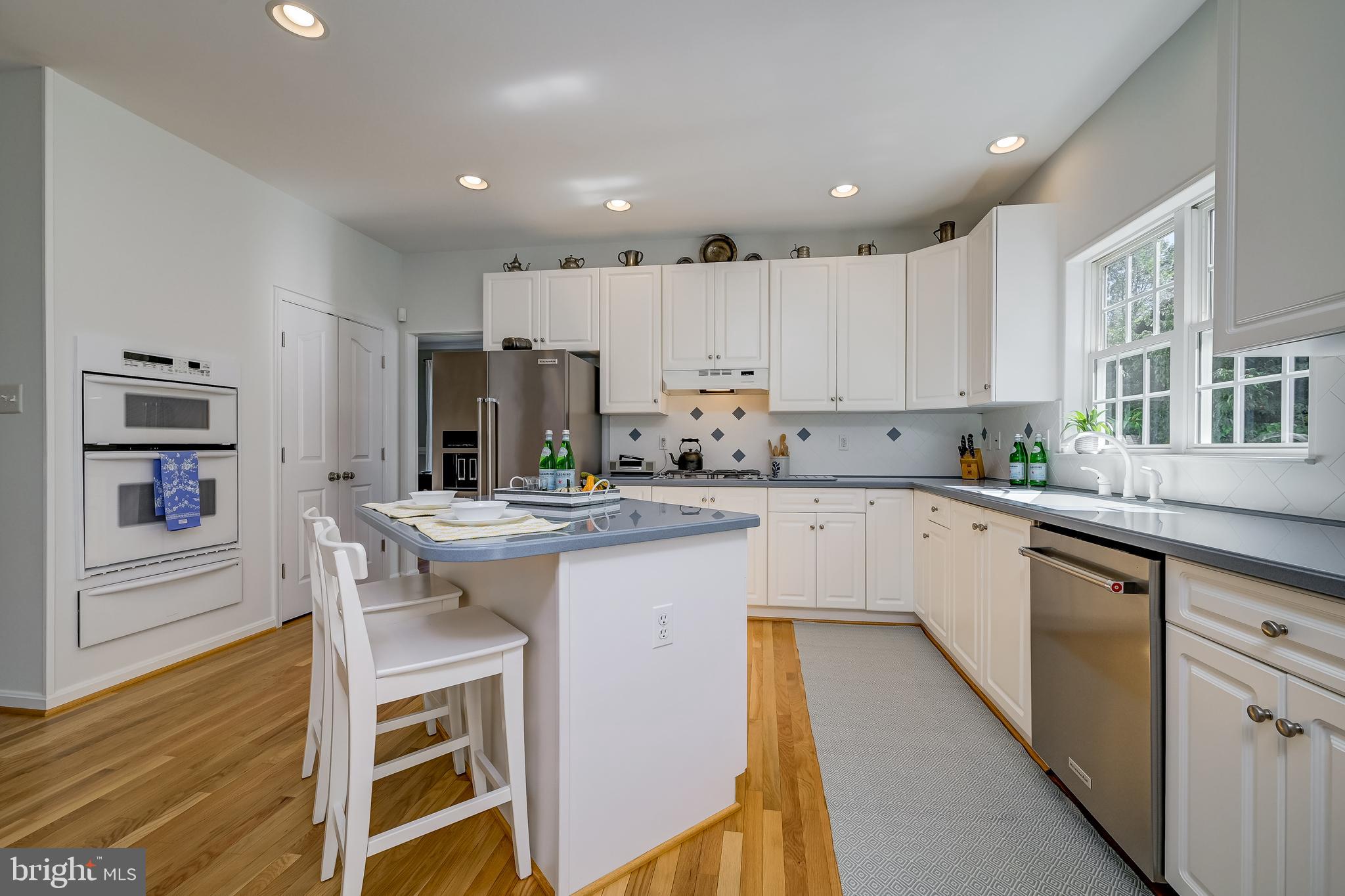 RIVER HILL - Residential