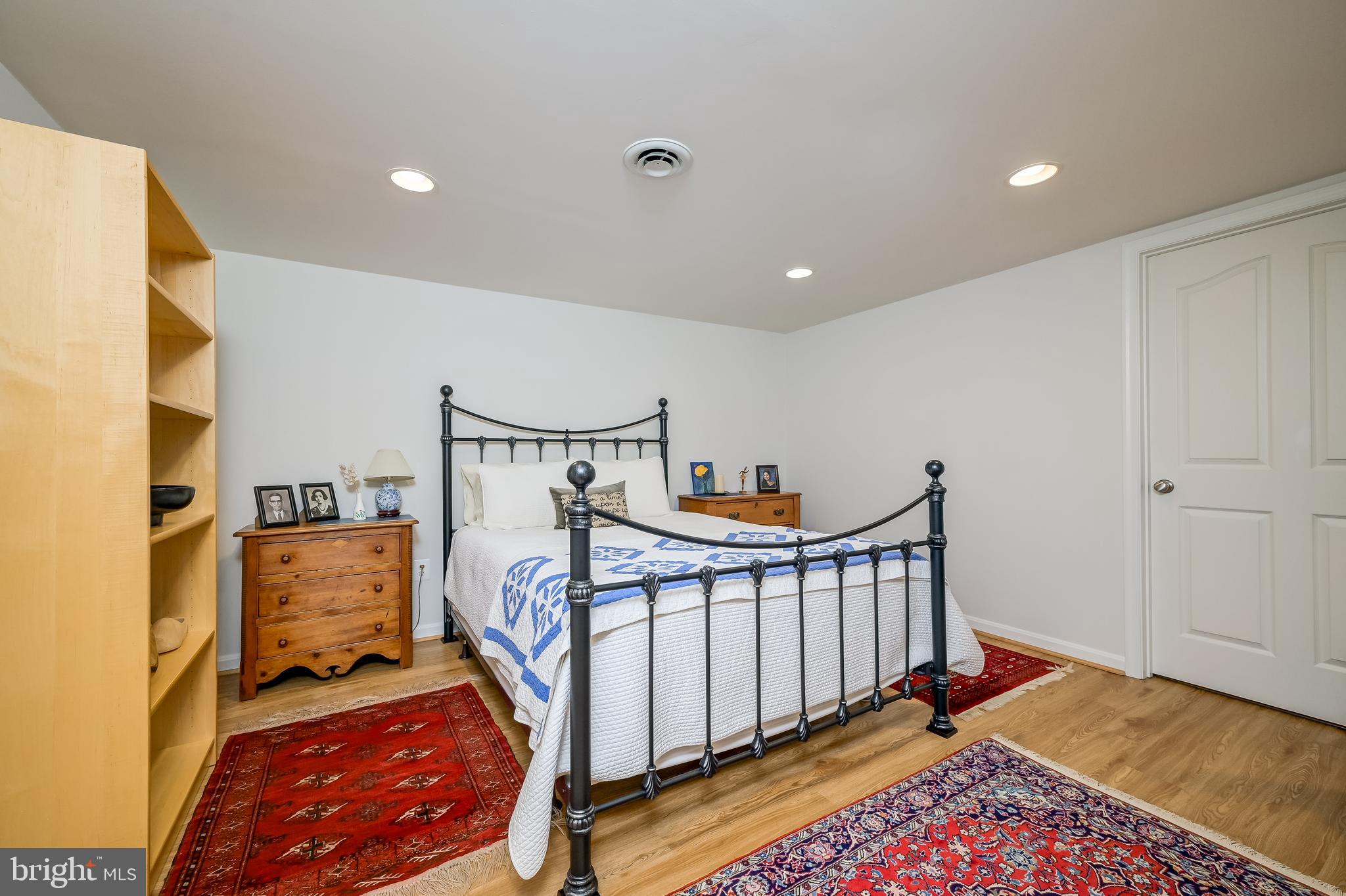 RIVER HILL - Residential