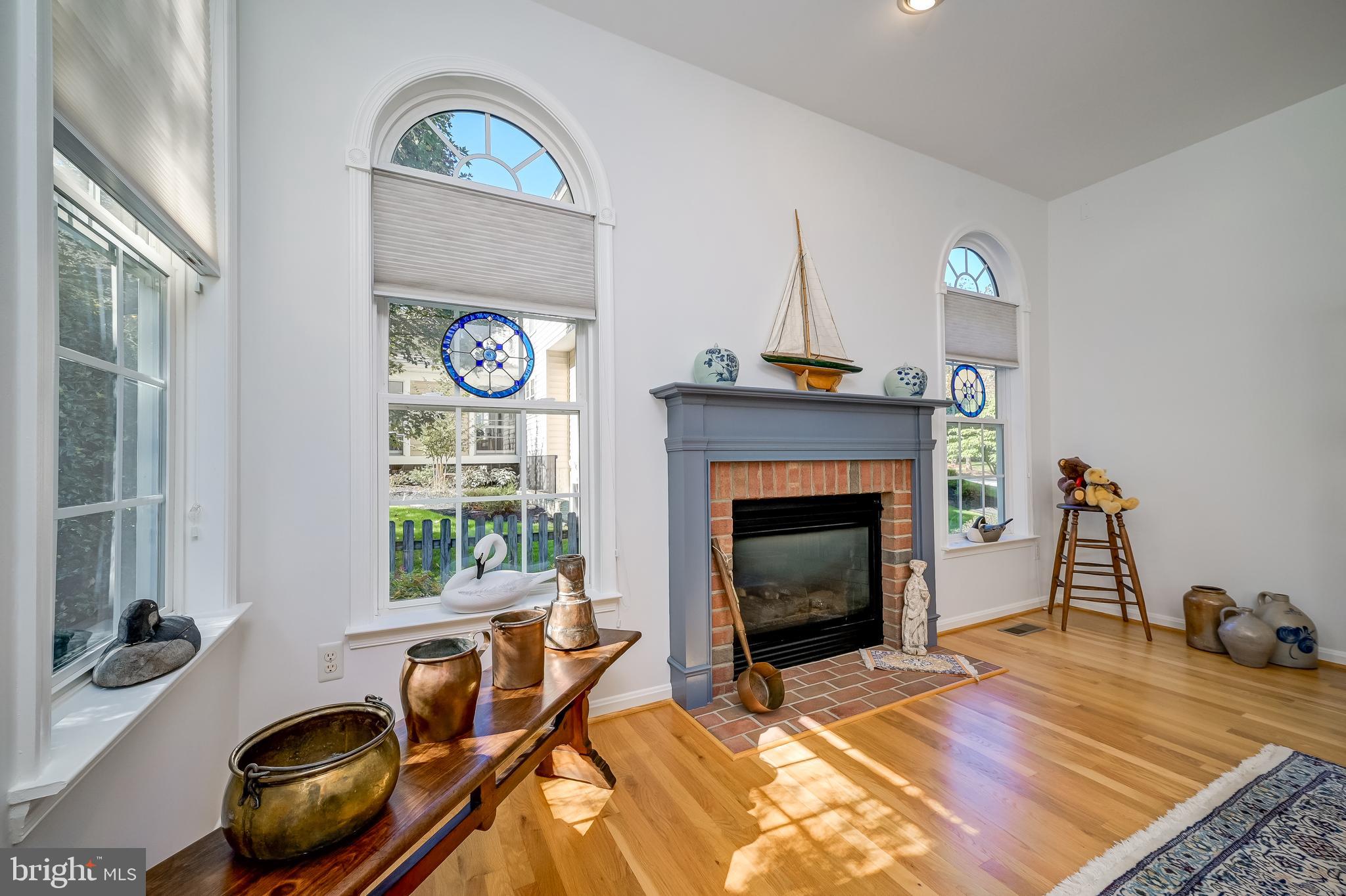 RIVER HILL - Residential