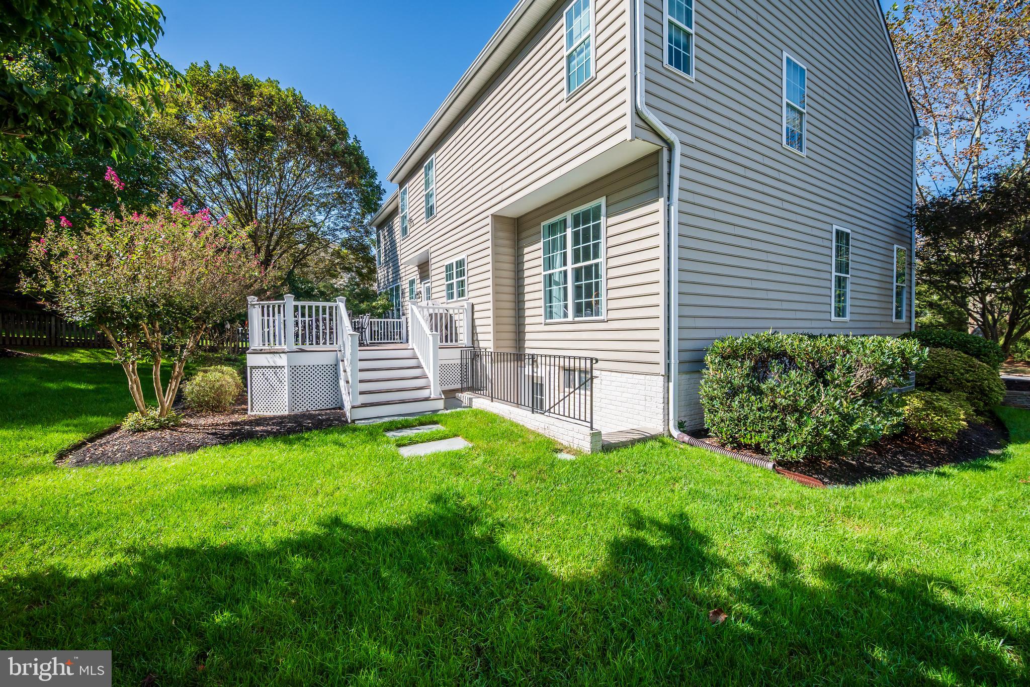 RIVER HILL - Residential