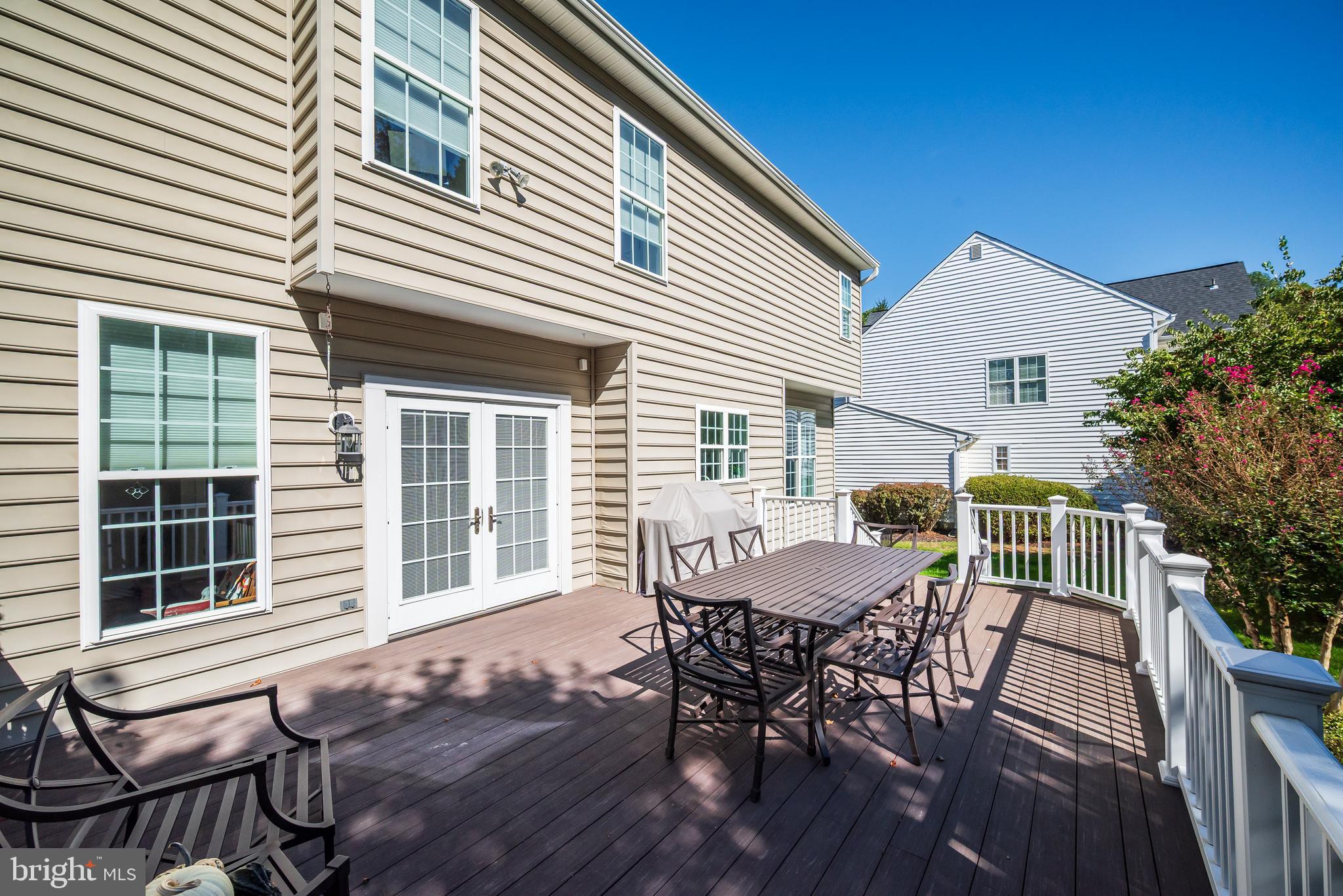 RIVER HILL - Residential