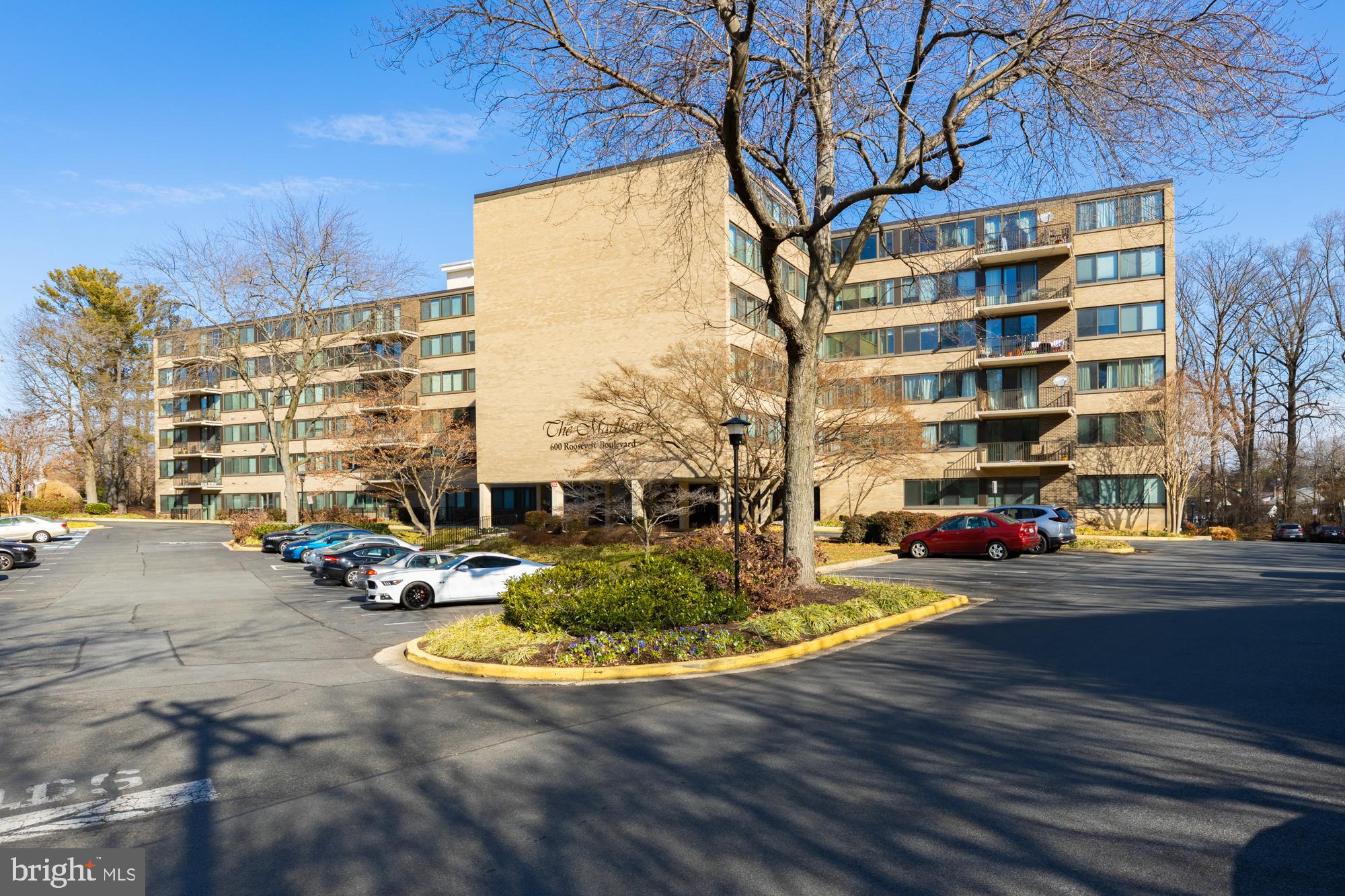 FALLS CHURCH CITY - Residential Lease