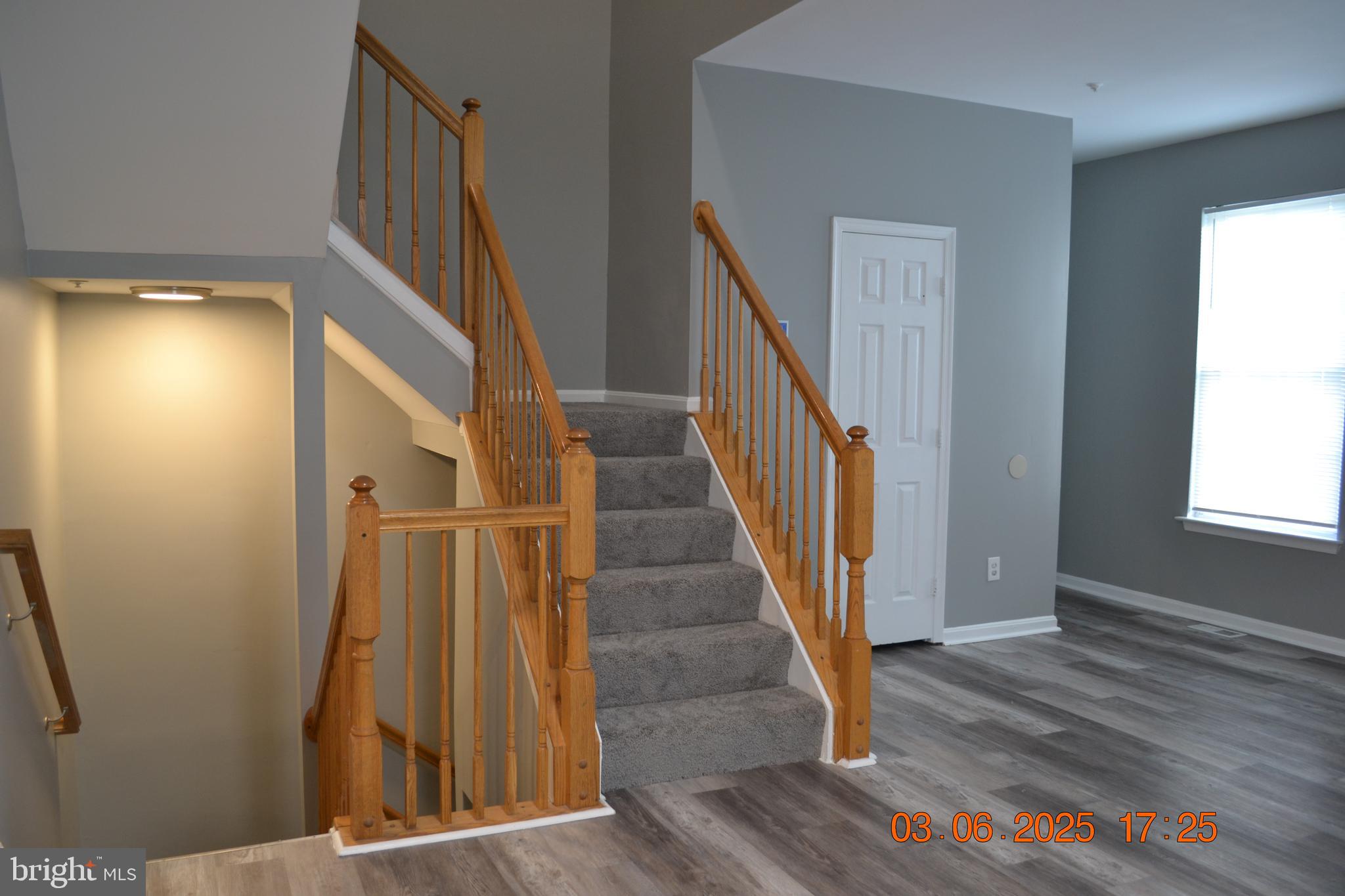 RIDGE COMMONS - Residential Lease