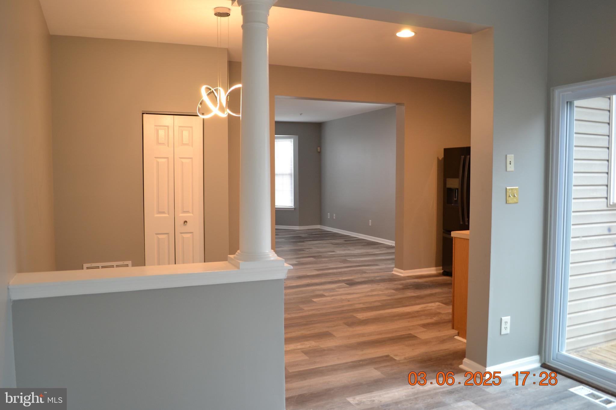 RIDGE COMMONS - Residential Lease