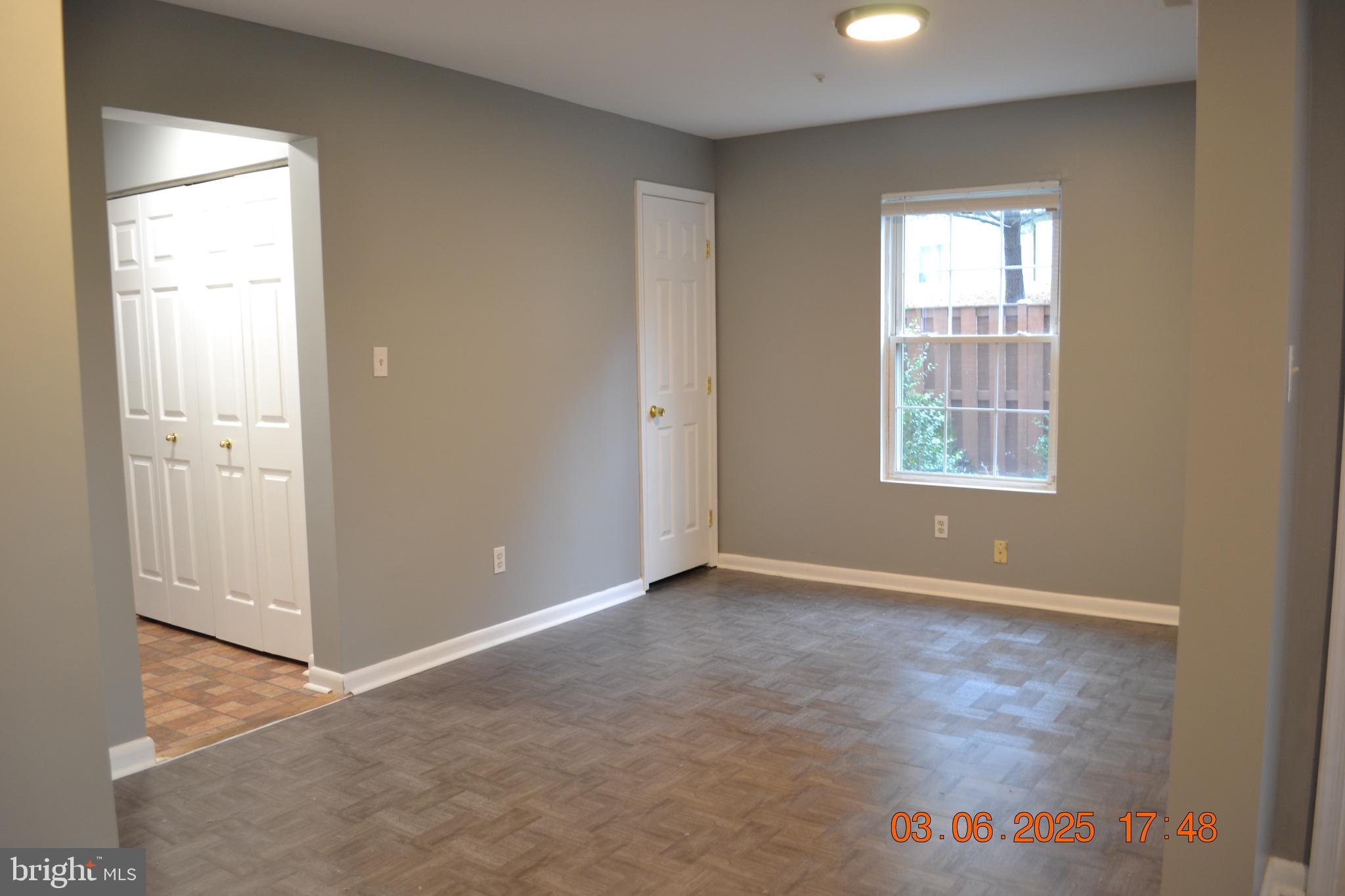 RIDGE COMMONS - Residential Lease