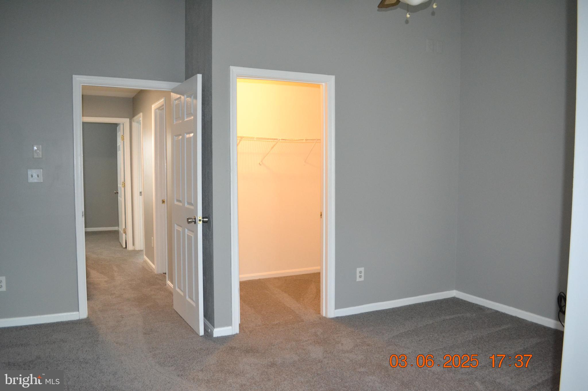 RIDGE COMMONS - Residential Lease