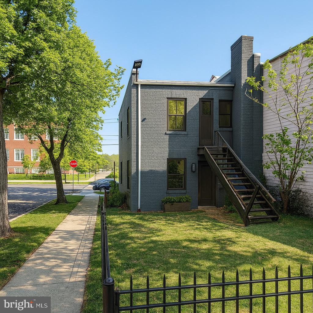 1721 Q STREET SE