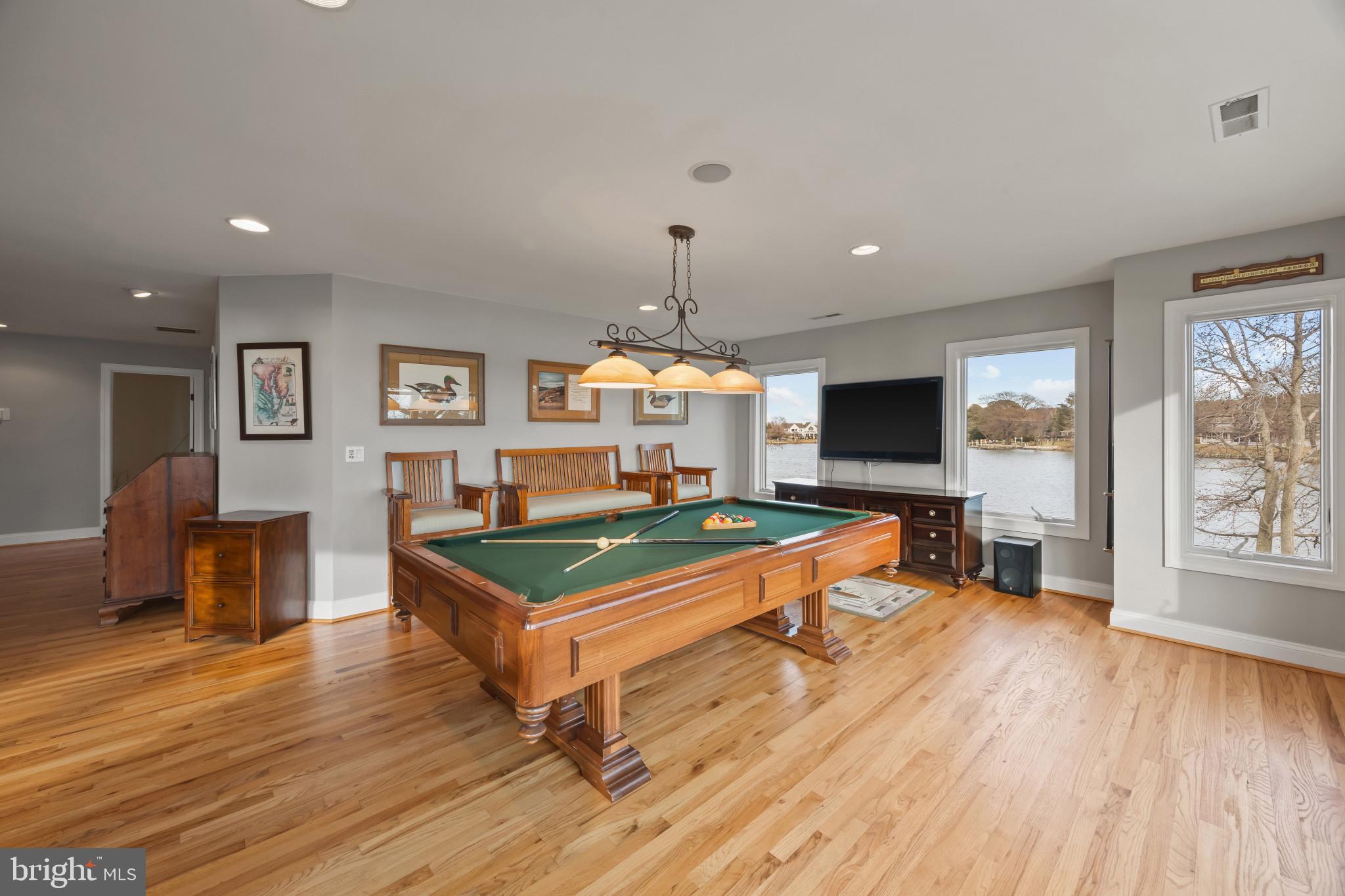 COVE CREEK CLUB - Residential