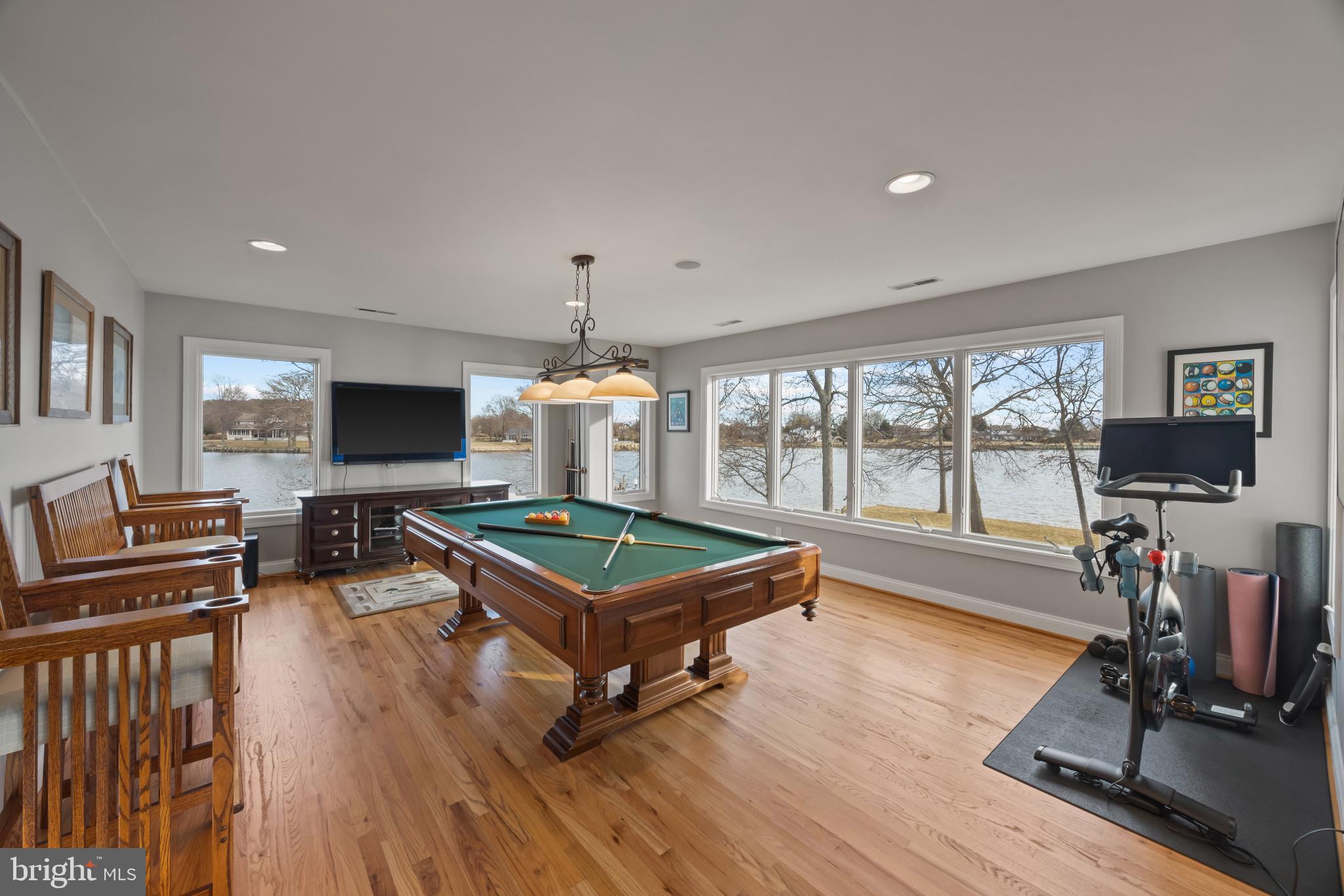 COVE CREEK CLUB - Residential