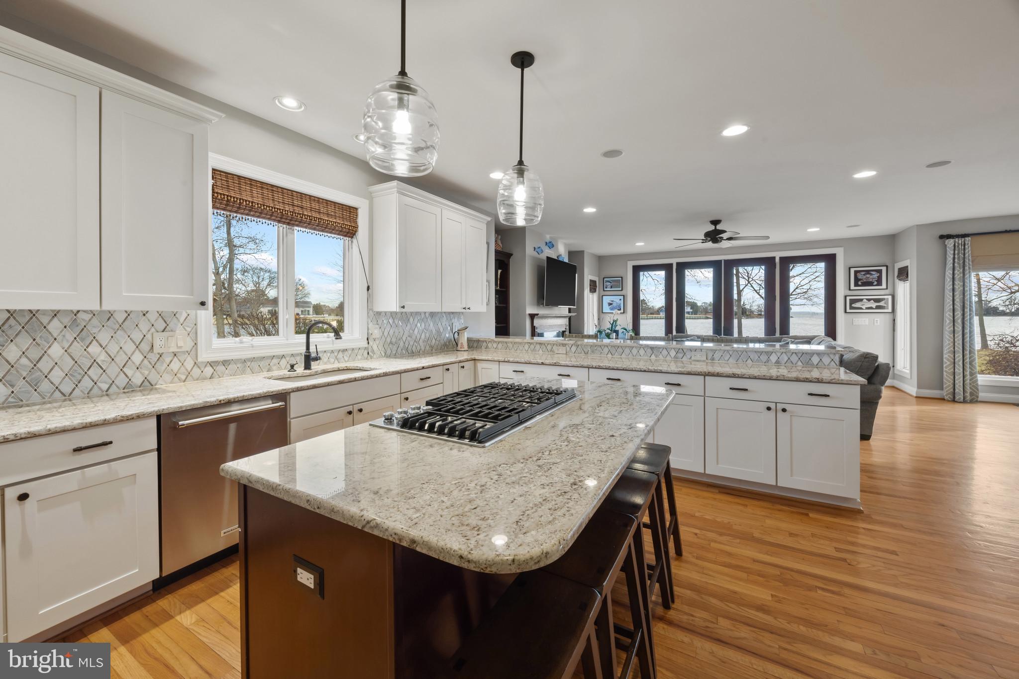 COVE CREEK CLUB - Residential