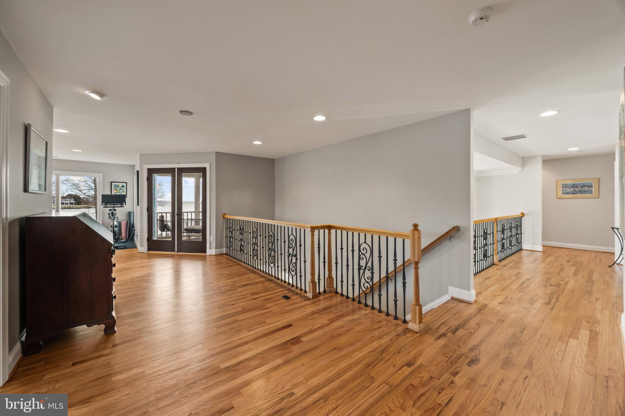 COVE CREEK CLUB - Residential