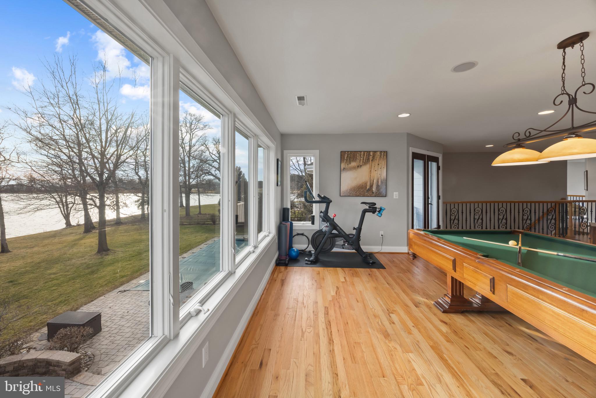 COVE CREEK CLUB - Residential