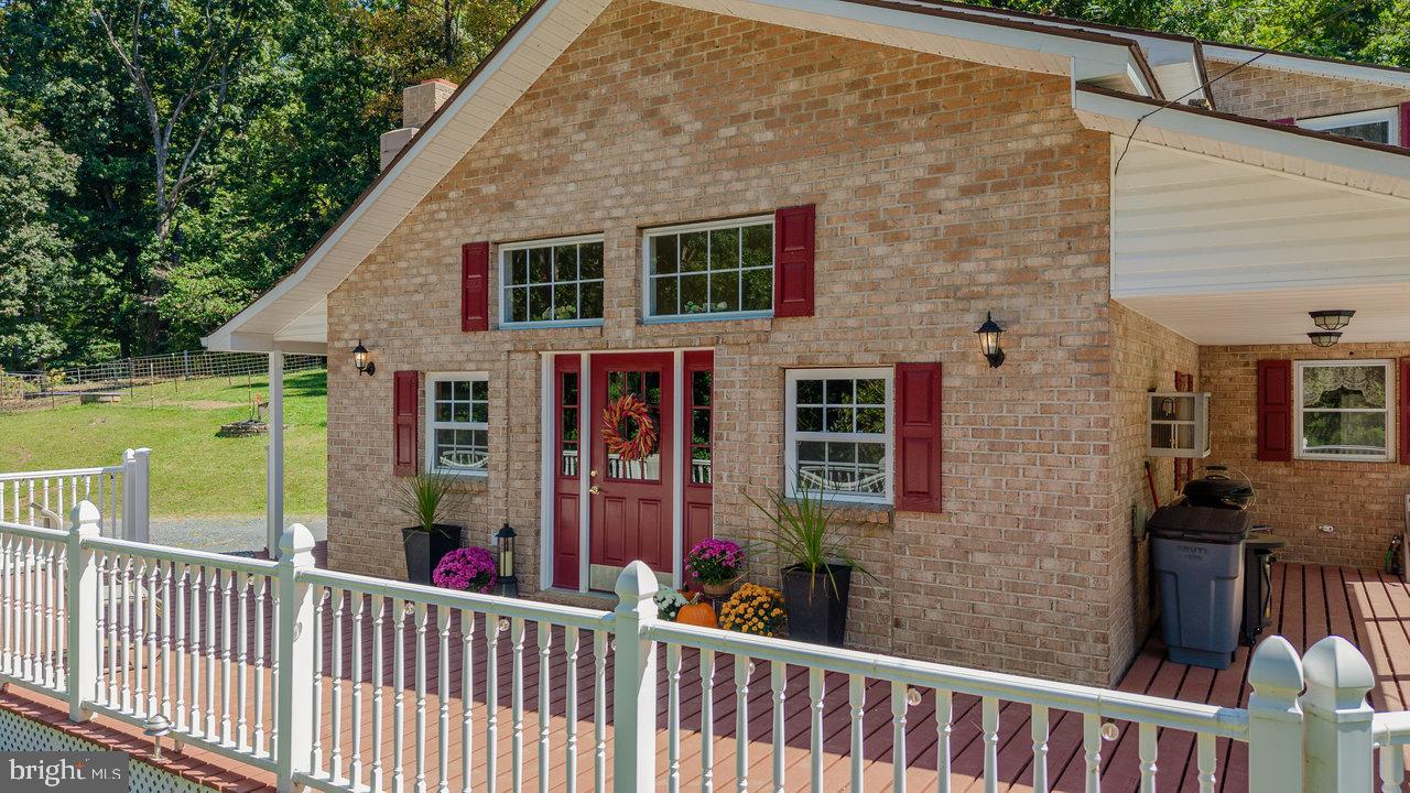 HELMS MOUNTAIN - Residential