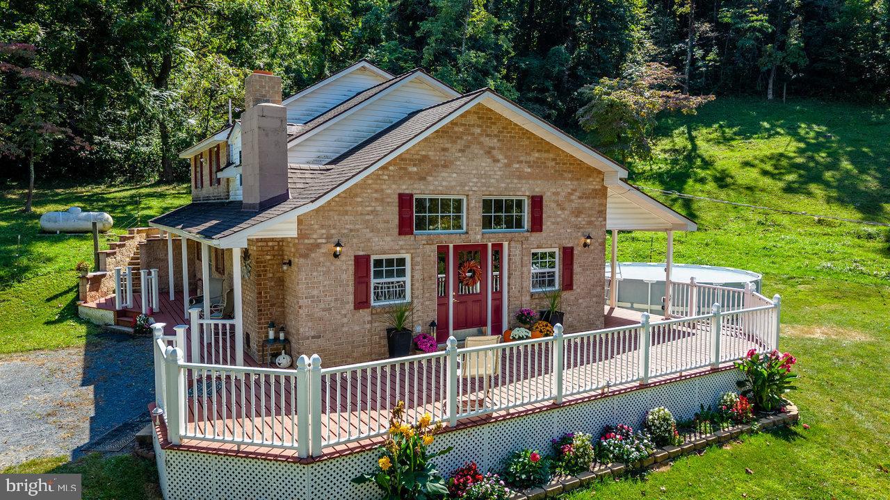 HELMS MOUNTAIN - Residential
