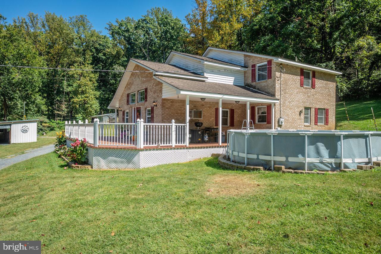 HELMS MOUNTAIN - Residential