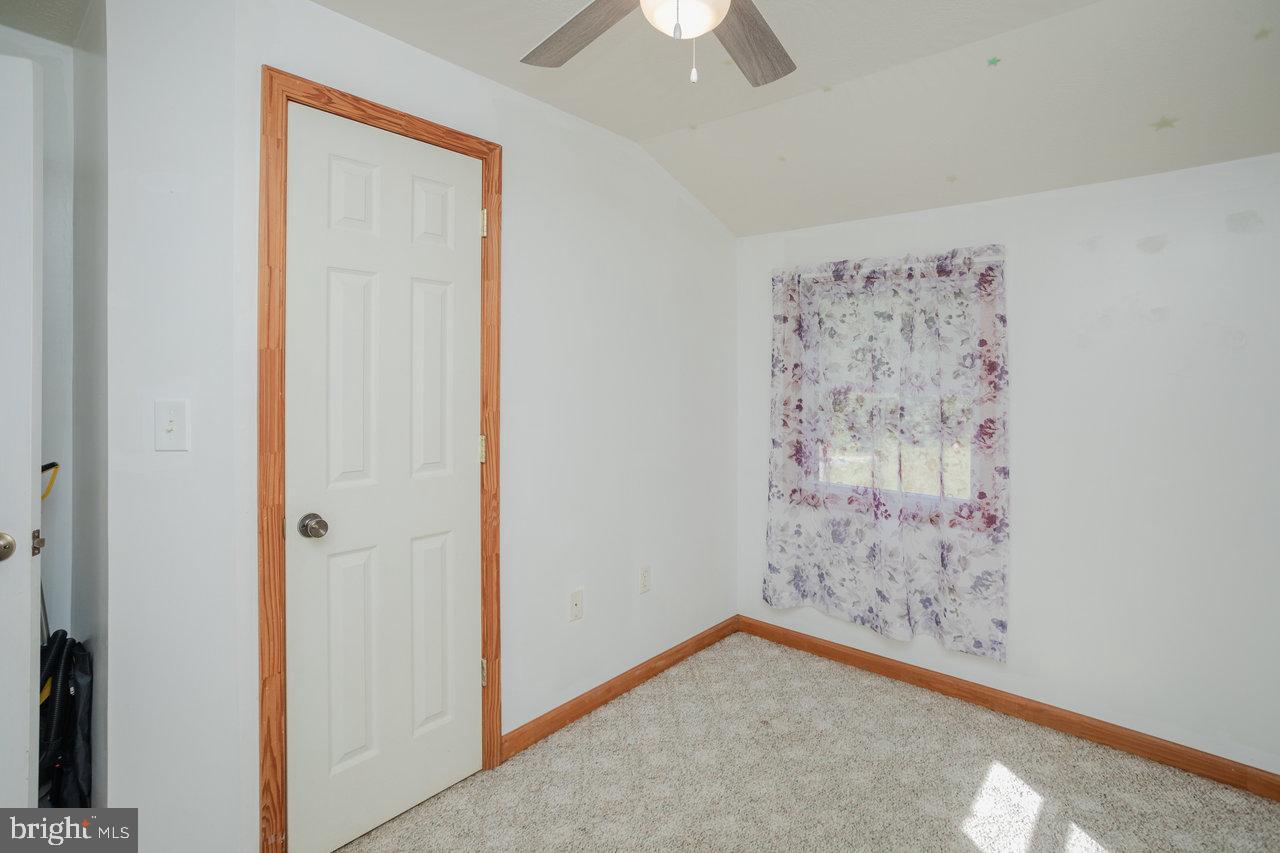 HELMS MOUNTAIN - Residential