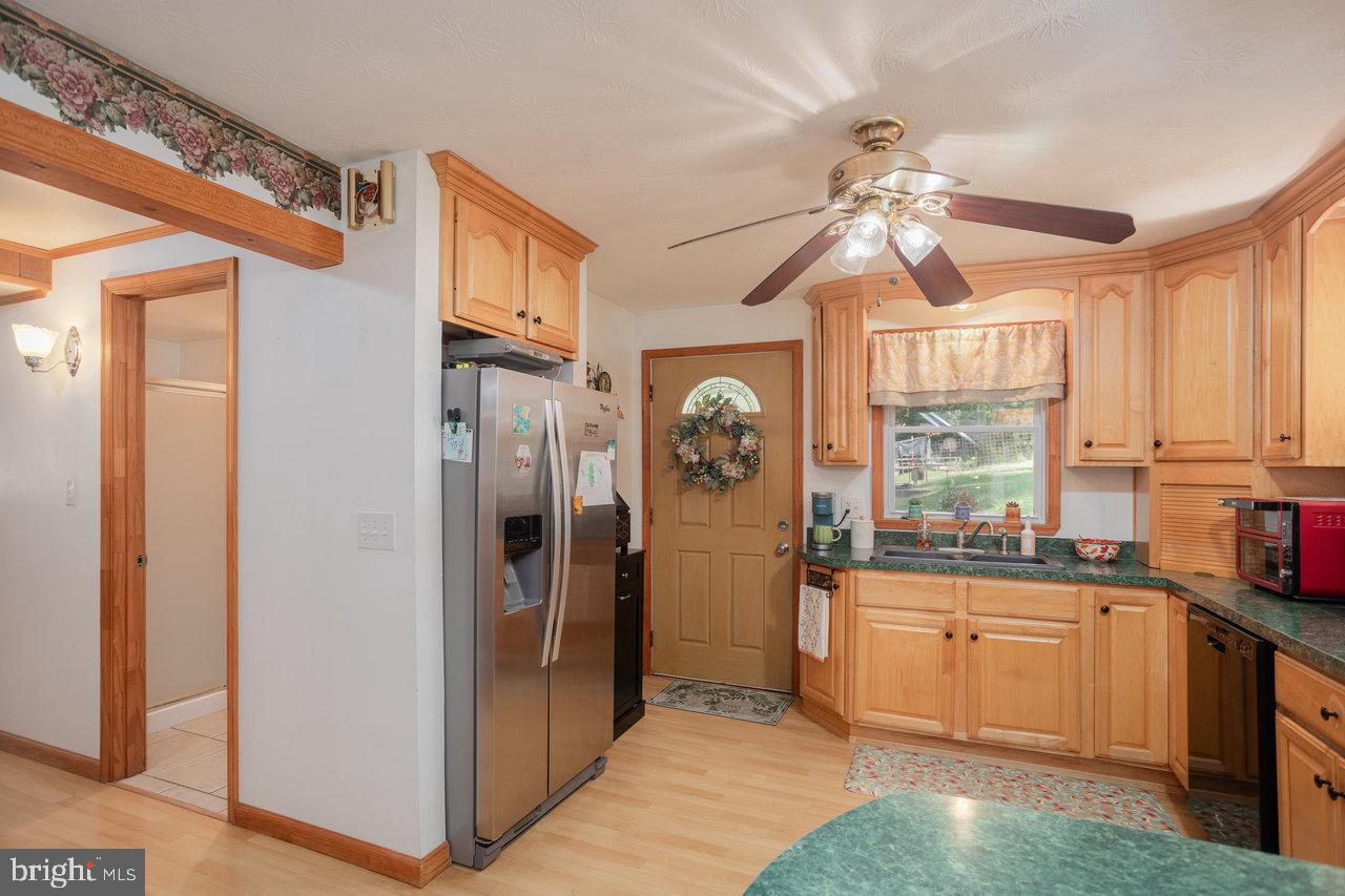 HELMS MOUNTAIN - Residential