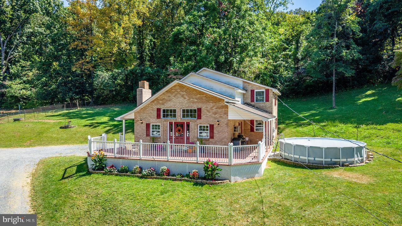 HELMS MOUNTAIN - Residential