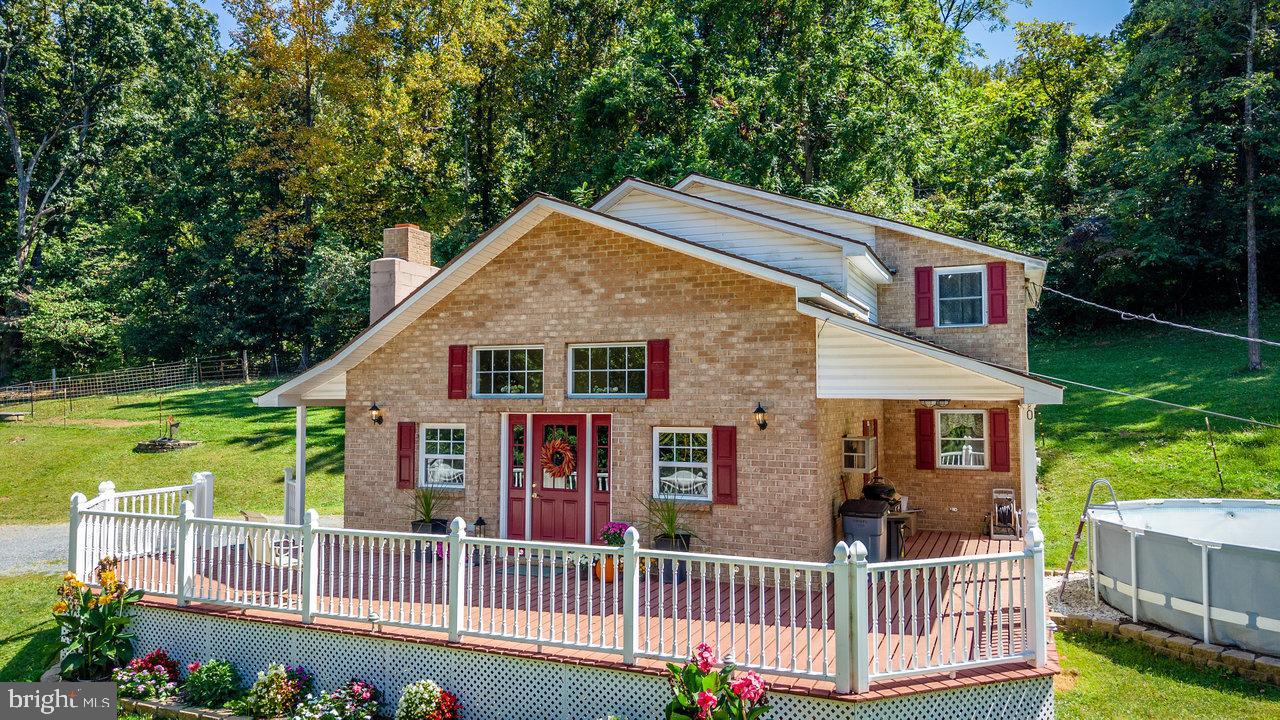 HELMS MOUNTAIN - Residential