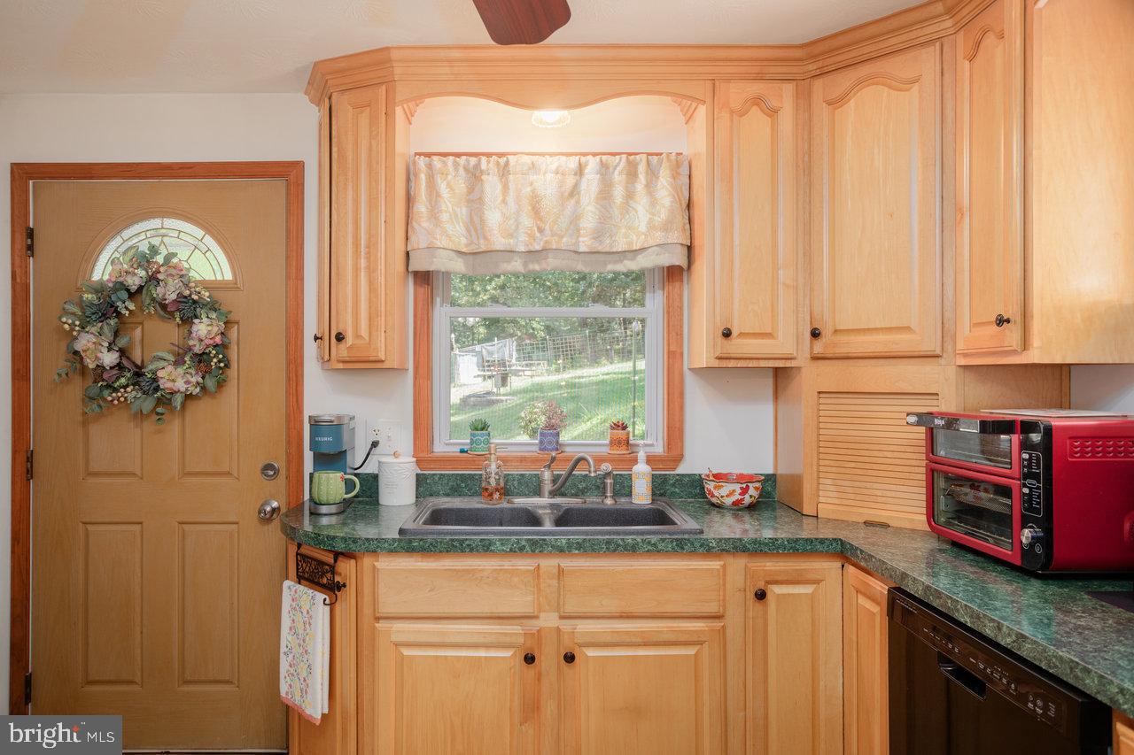 HELMS MOUNTAIN - Residential