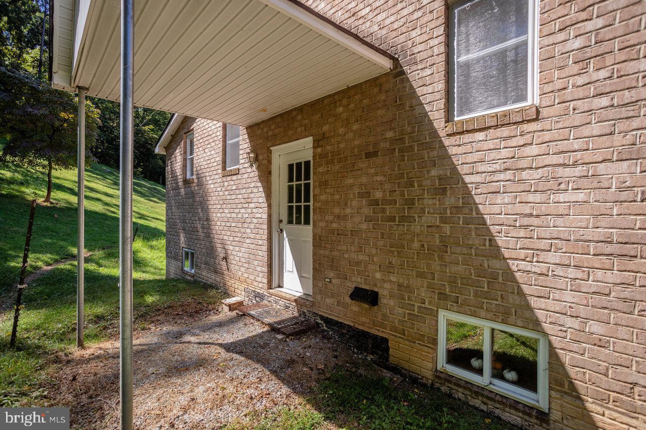 HELMS MOUNTAIN - Residential