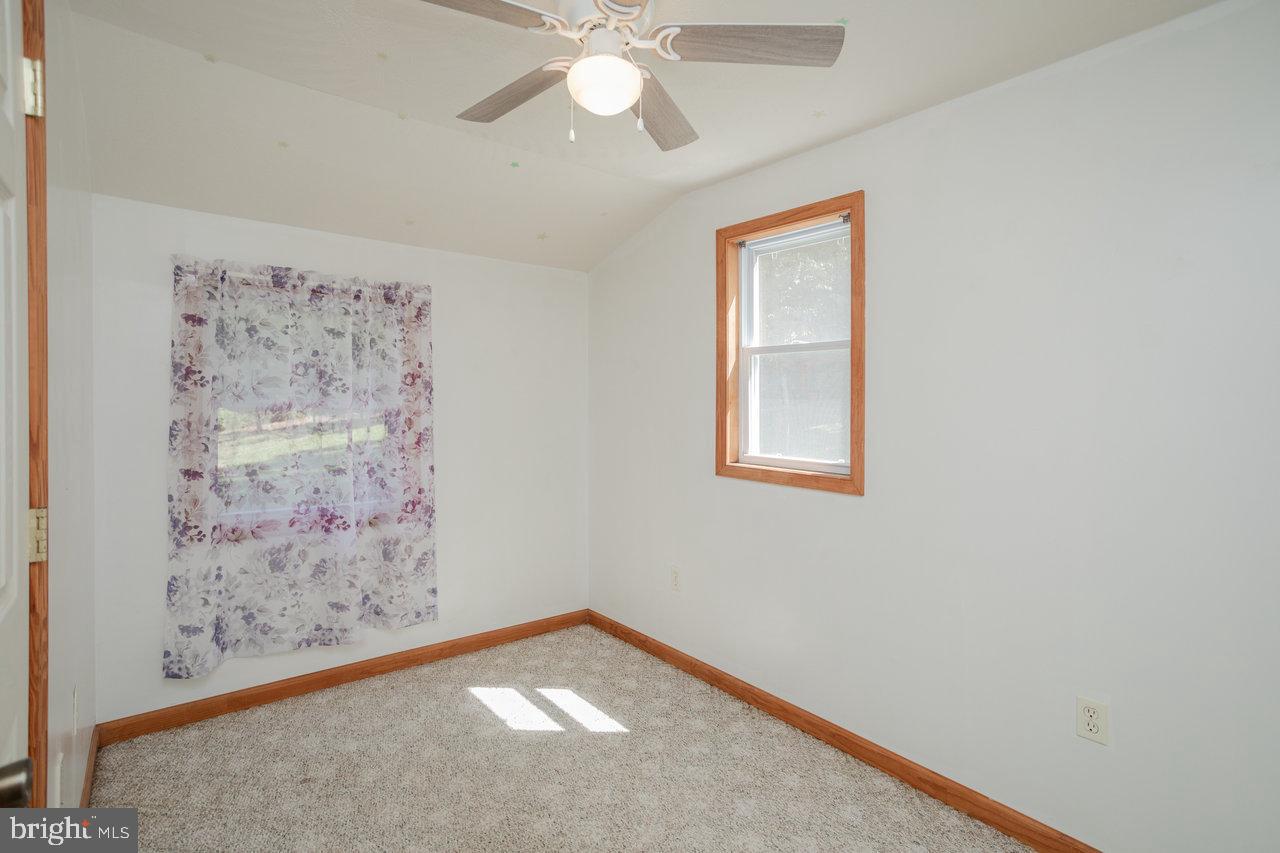 HELMS MOUNTAIN - Residential