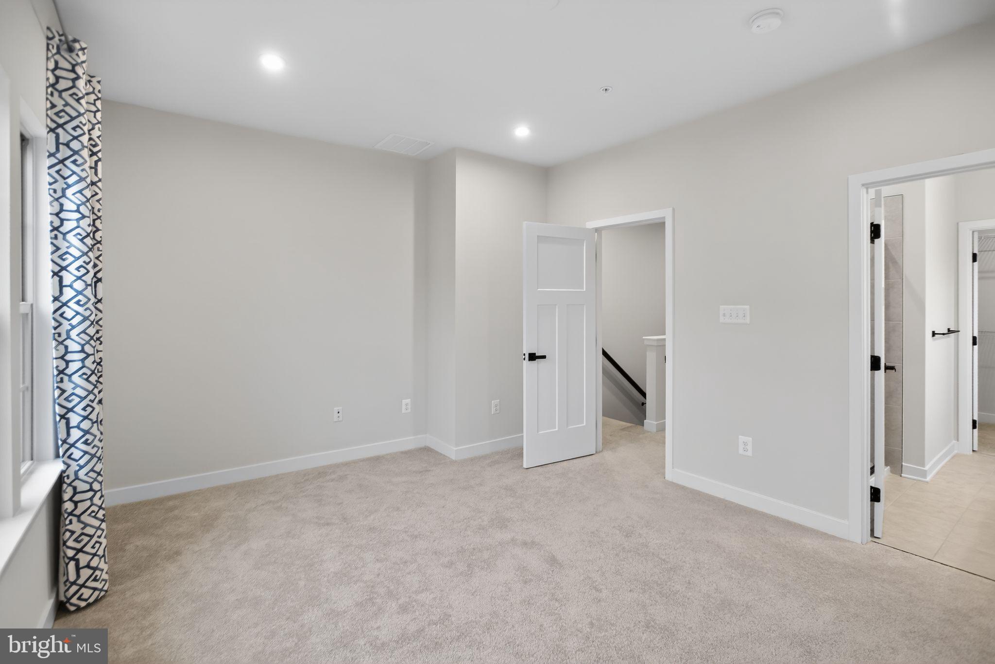 MONTGOMERY VILLAGE - Residential