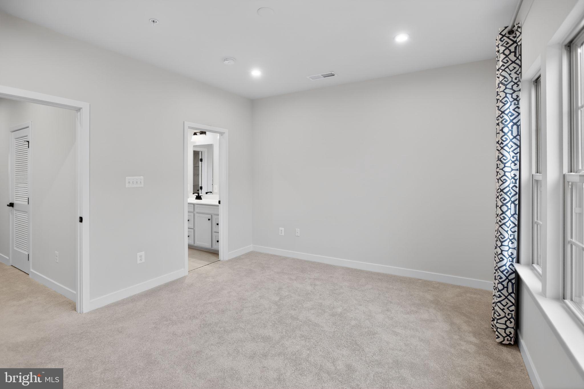 MONTGOMERY VILLAGE - Residential