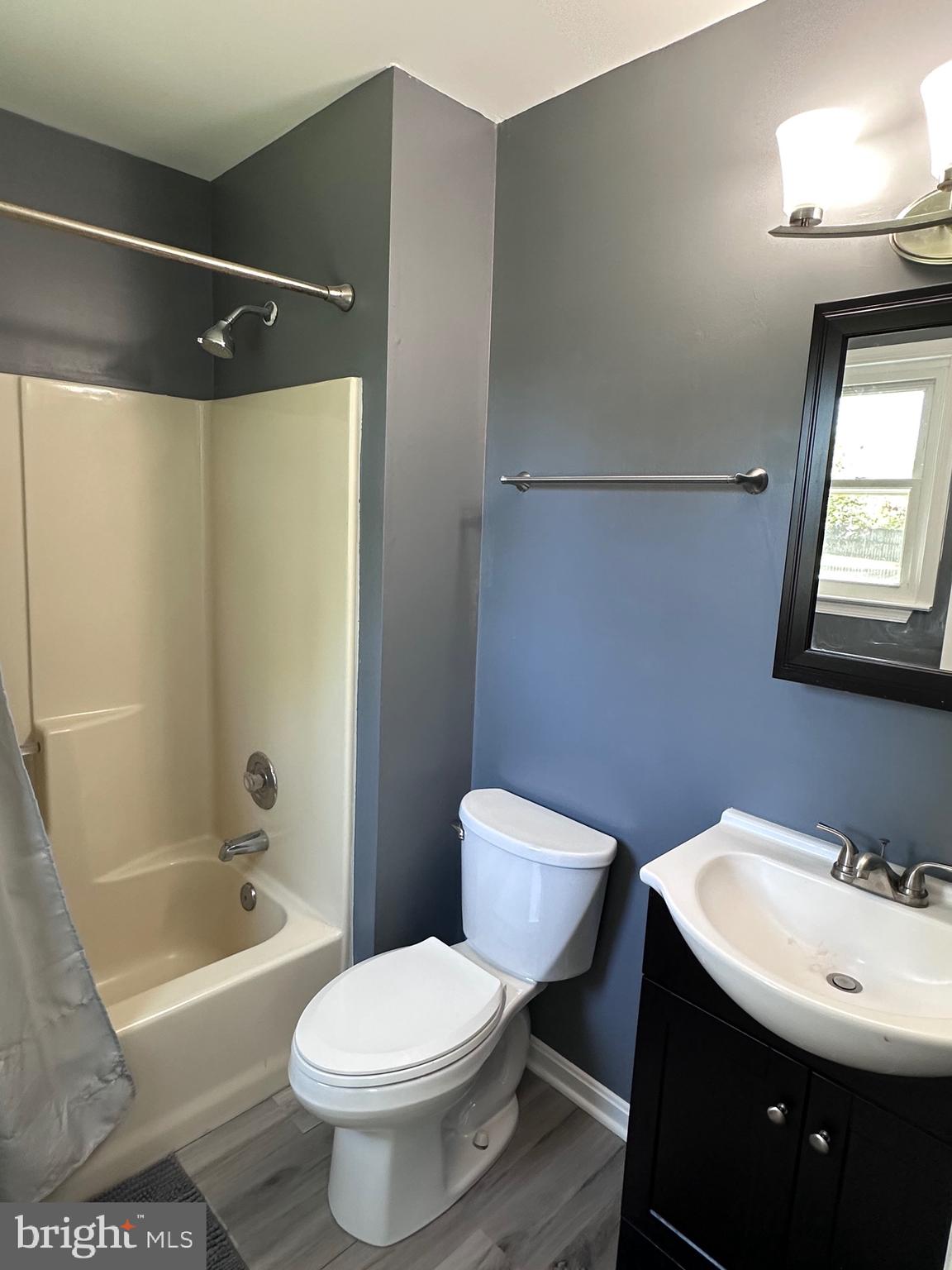 HEARDS ESTATES - Residential Lease