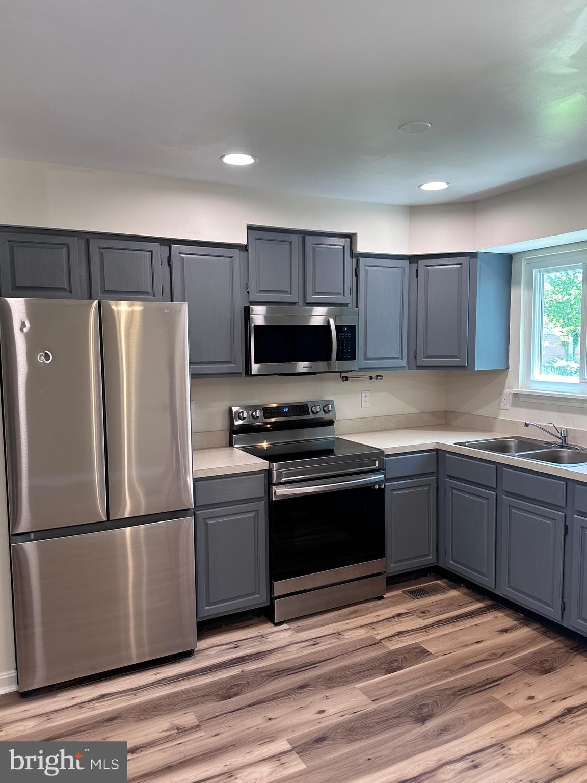 HEARDS ESTATES - Residential Lease