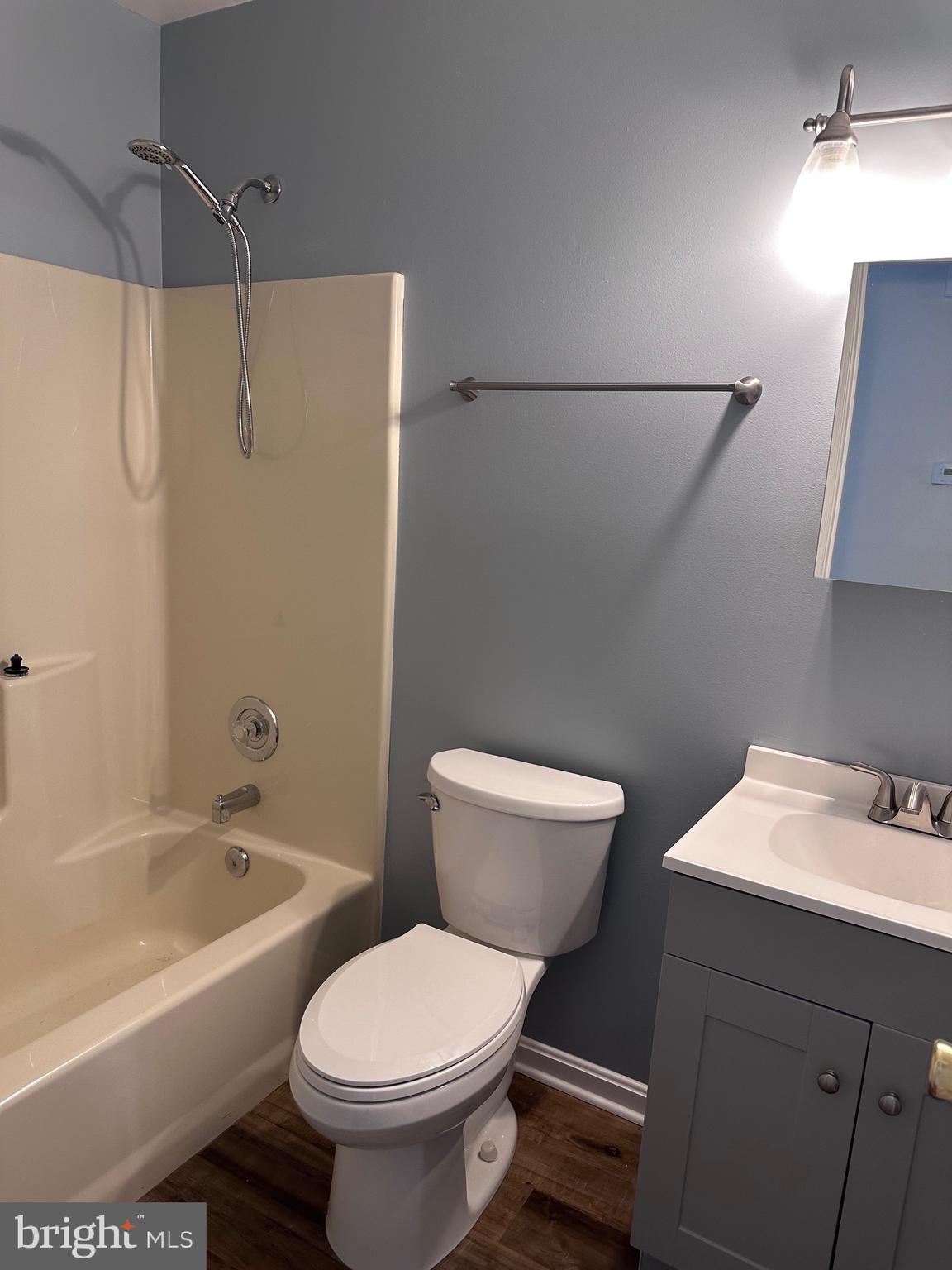 HEARDS ESTATES - Residential Lease