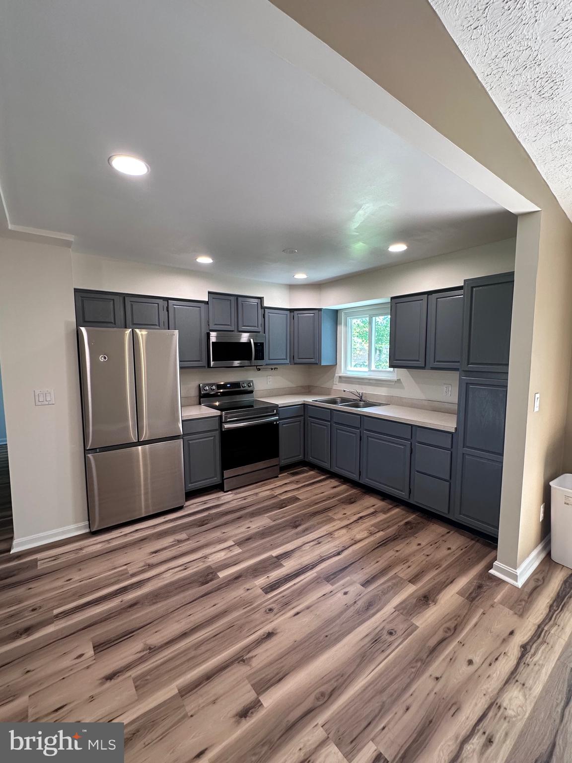 HEARDS ESTATES - Residential Lease