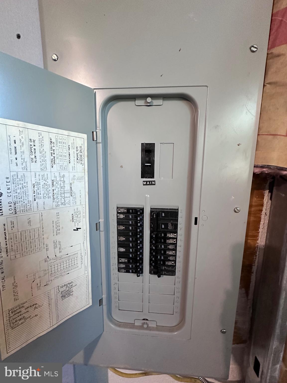 HEARDS ESTATES - Residential Lease