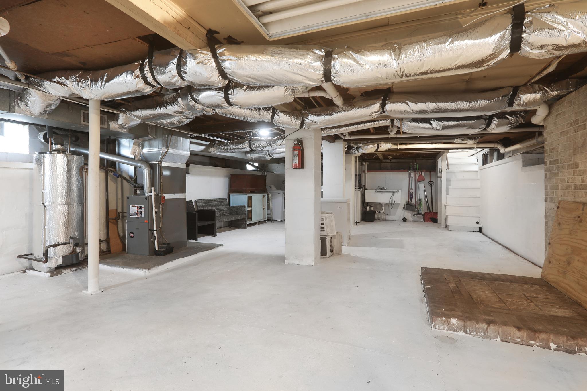 BATTLE GROVE - Residential Lease