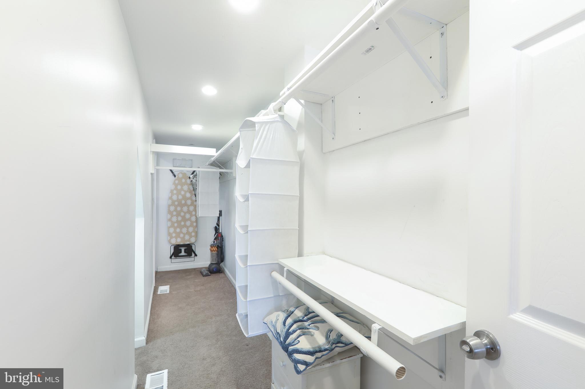 BATTLE GROVE - Residential Lease