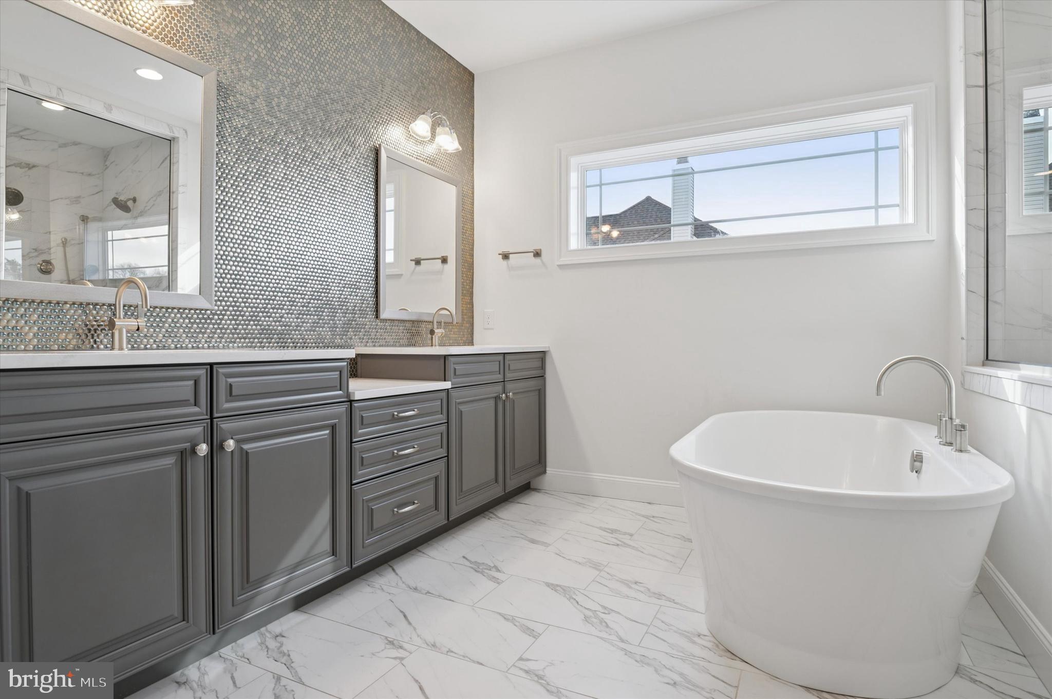 LEXINGTON POINTE - Residential