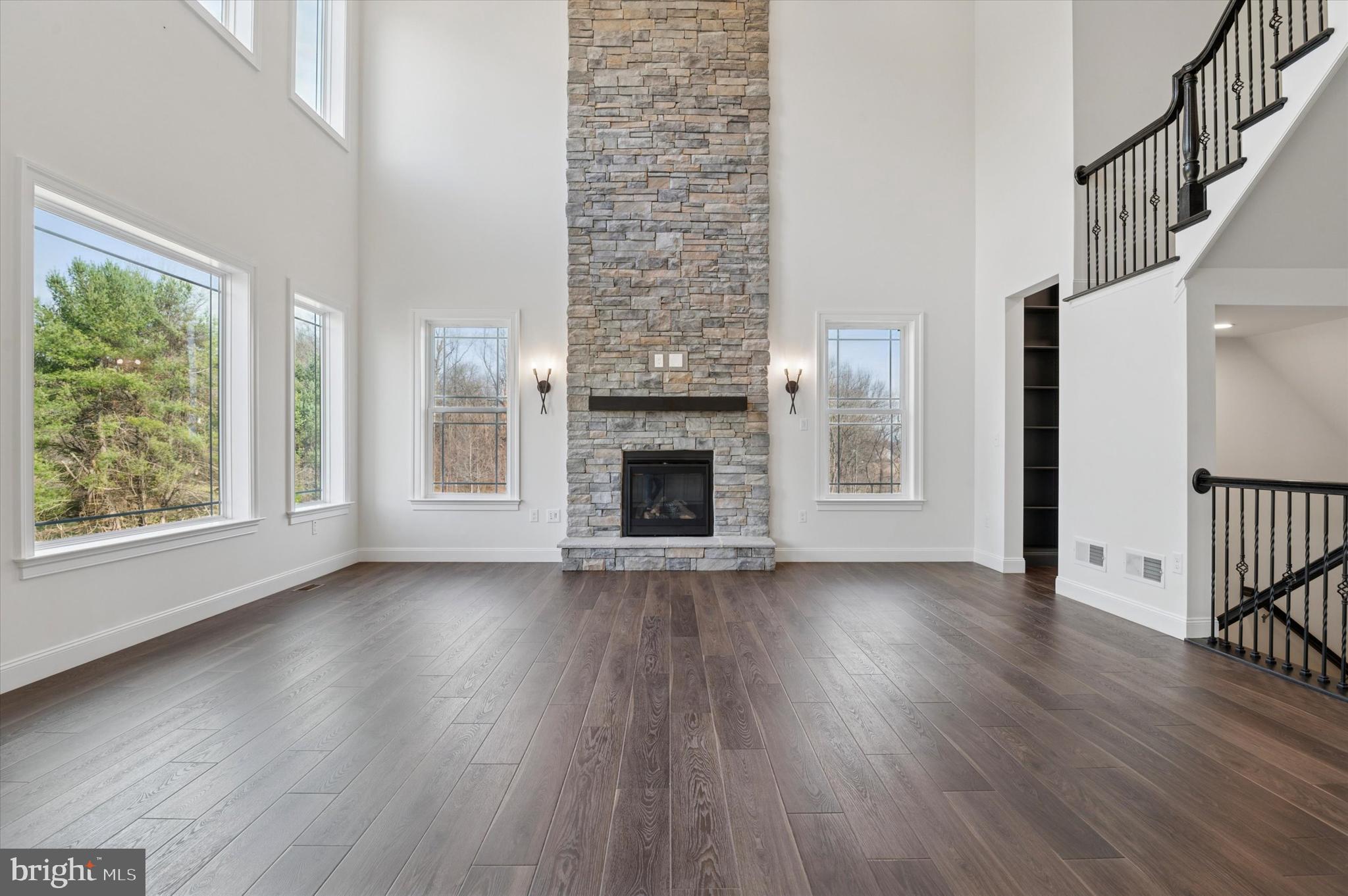 LEXINGTON POINTE - Residential